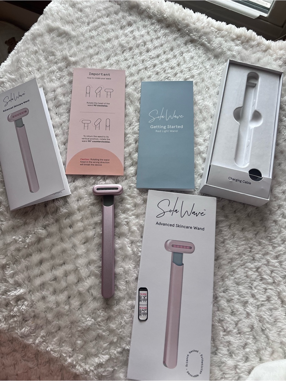 Solawave 4-in-1 Skincare Wand - Rose Gold